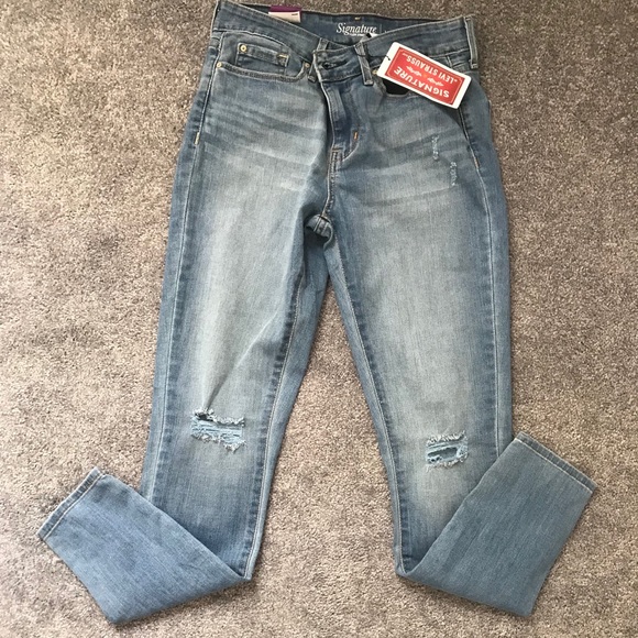 NWT LEVIS JEANS - Picture 2 of 7